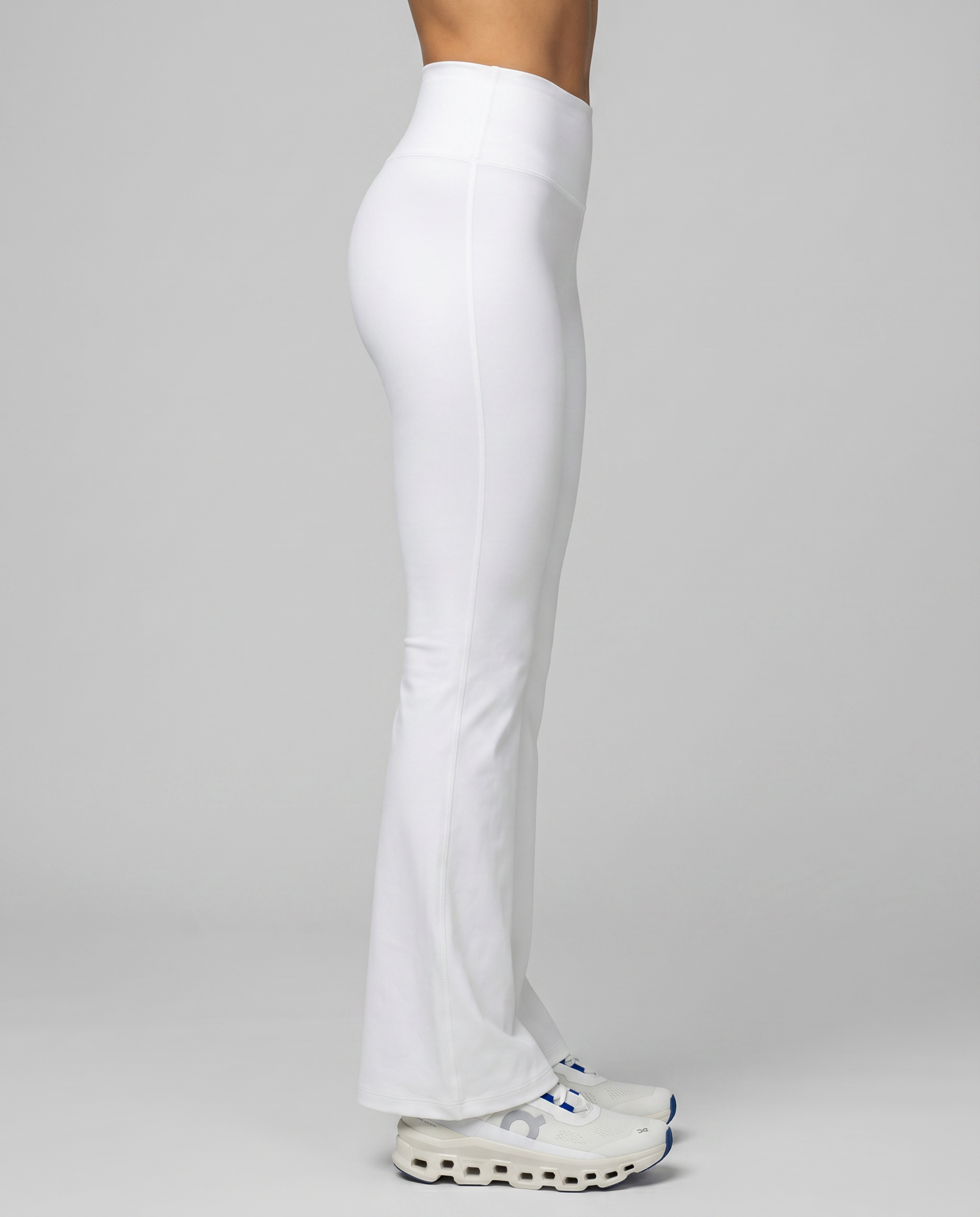 Alba High-Waisted Flare Leggings (White)
